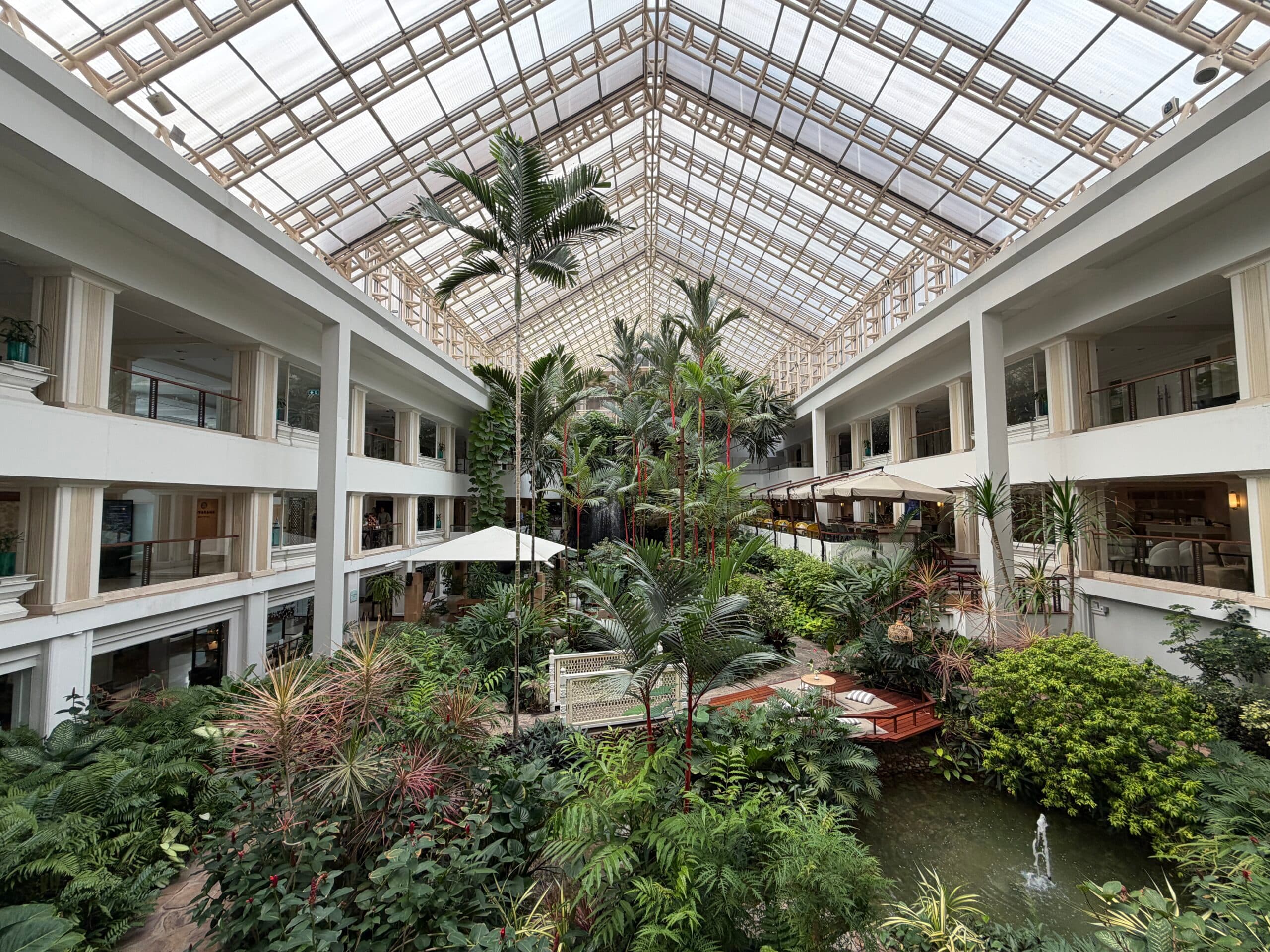 dusit thani pattaya lobby 2